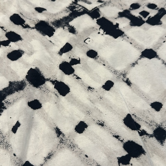 🍋Women’s Lululemon Love Tee II size 2🍋 - Picture 4 of 10